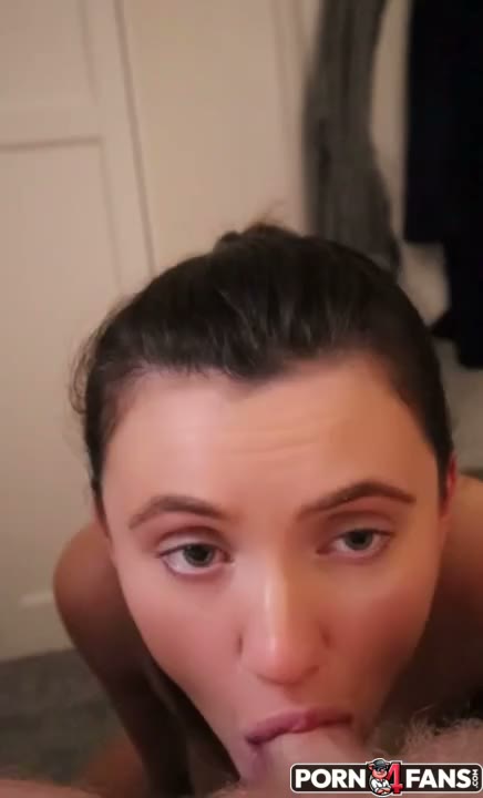 Watch Itsalexiagrace Onlyfans Blowjob And Cums In Her Mouth