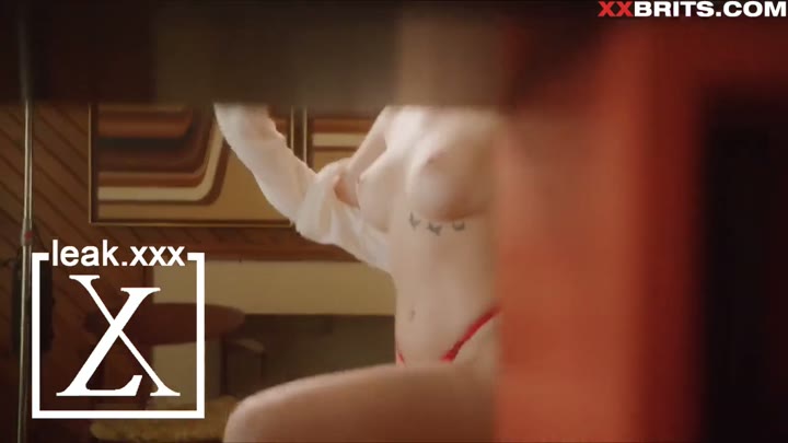 Watch Kate Moss’s Sister Lottie Moss Strip Tease