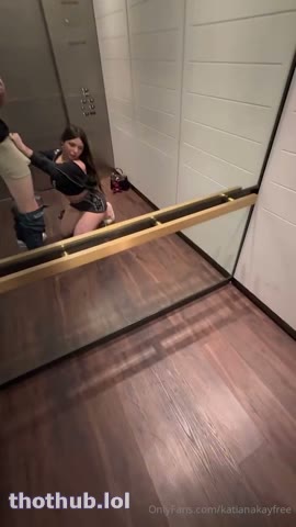 Watch Katiana Kay Has Sex With Her Boyfriend In Elevator