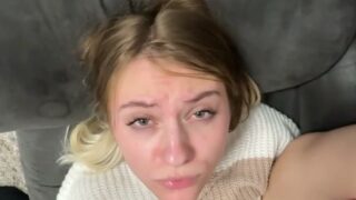 Katieslilwrld Aka Katiesliltruck Gets Fucked By Her BF On The Sofa
