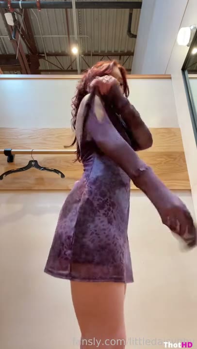 Watch Littledaisybby Undressing Topless Leaked