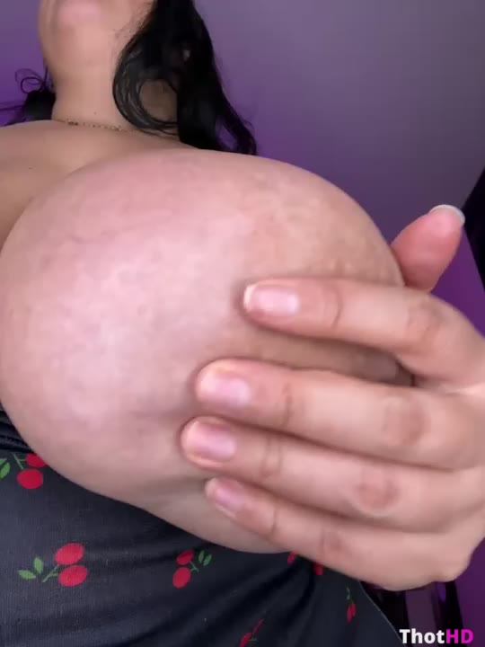 Watch Madeli0217 From Below Close-Up Video