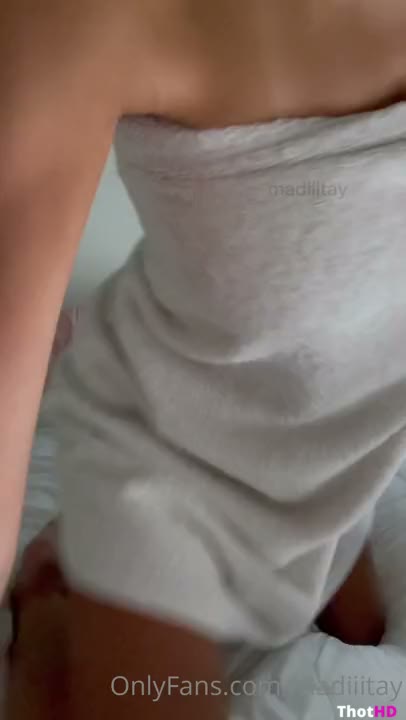 Watch Madiiitay Nude Masturbating XXX