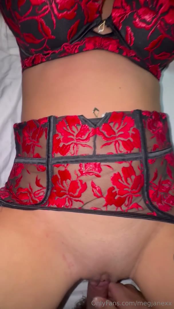 Watch Megancurrierxx Gets Fucked And Cums On Her Face