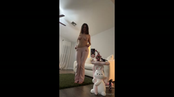 Watch Megnutt02 Sexy Dance Slow Strip Ass Video Leaked