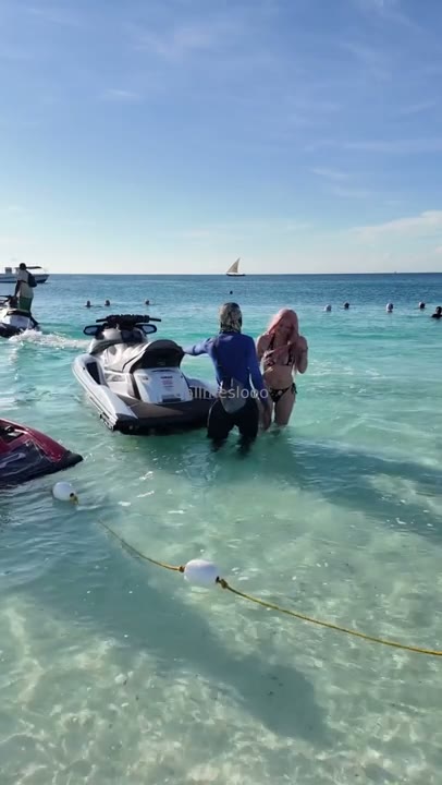 Watch Melisa Mireille Jeanine Has Sex With A Jet Ski Driver In Bali
