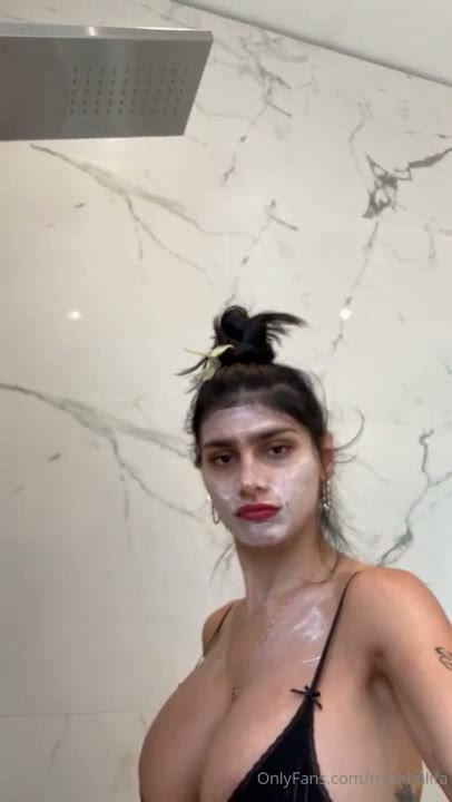 Watch Mia Khalifa Shower Strip Tease PPV Video Leaked