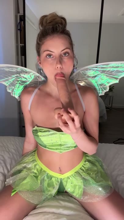 Watch Mia Smith Masturbated With Dildo And Moans From Orgasm