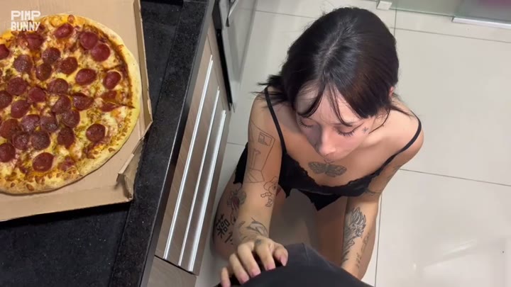 Watch Perfect Pizza Night With Goth Amberzinha