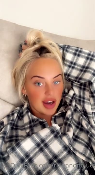 Watch Rhiannon Blue tits EXPOSED