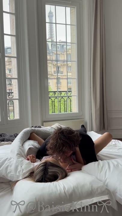 Watch Romantic Hotel Cunnilingus with BaisieKinn & LittleBunnyBaisie in Paris