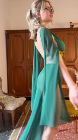 Watch RusitaOk Onlyfans Gets Banged By Her Boyfriend In Arab Dress