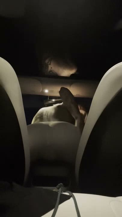 Watch Sally Dinosaur flaunts her big ass in leggings inside her car