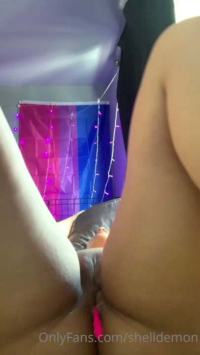 Watch Shelldemon – twat play with toy