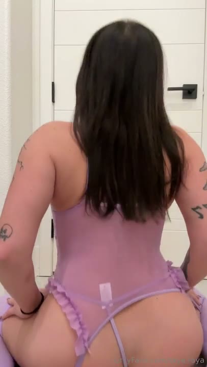 Watch Skye Raya Masturbates With Her Sex Toys
