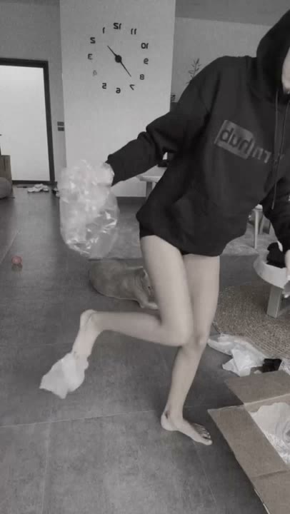 Watch Solazola Unpacks a Big Box of Exclusive HD Brunette Poses