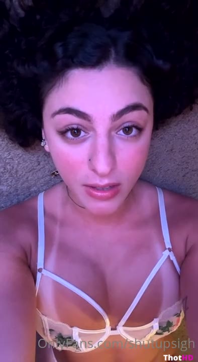 Watch Starrysigh Cleavage and Tanlines OnlyFans
