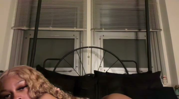 Watch Tamara Collins Aka Dabrattfromthechi Nude In Live Stream