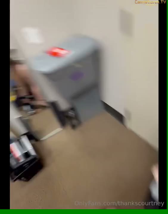 Watch Thankscourtney office bg