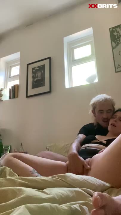Watch Thick UK PAWG Heidi Aurora Getting Fingered & Deep Penetration